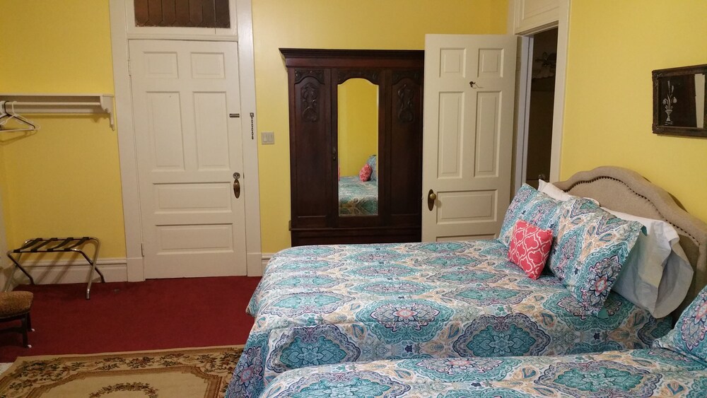 Edwardian Inn - photo 8