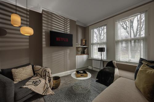 THE GETAWAY 3 Bed House Plymouth Sleeps 7 Free Parking Habita Property — 4-Star Luxury Hotel in Plymouth, United Kingdom