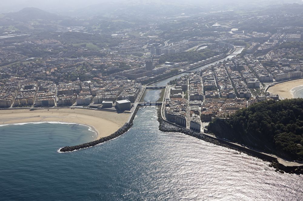 Araba Parkea Apartment by FeelFree Rentals — 4-Star Luxury Hotel in San Sebastian, Spain