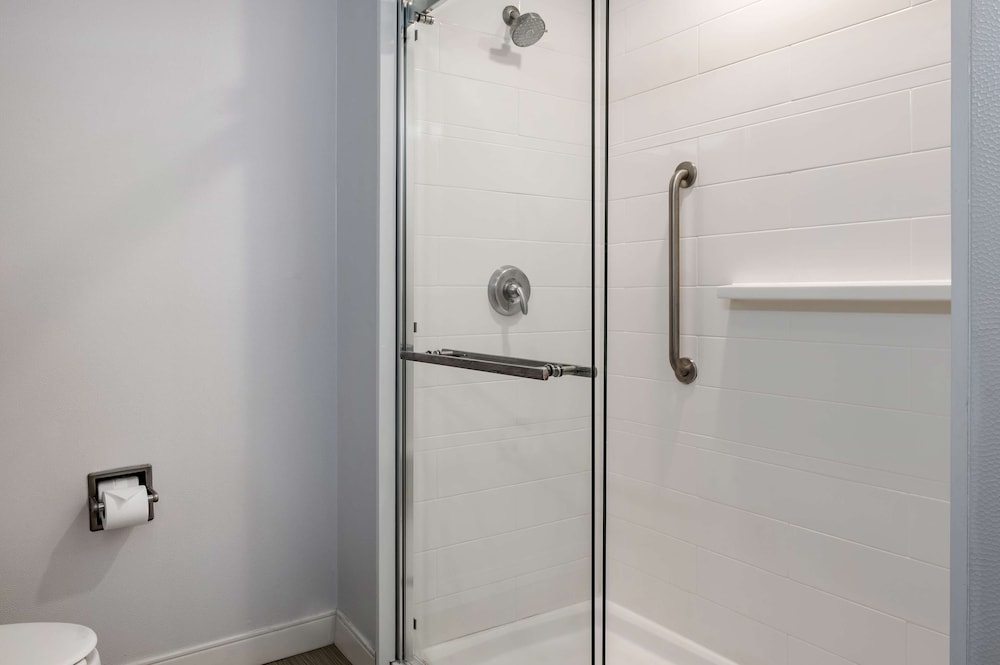 Hampton Inn Greenfield - photo 43