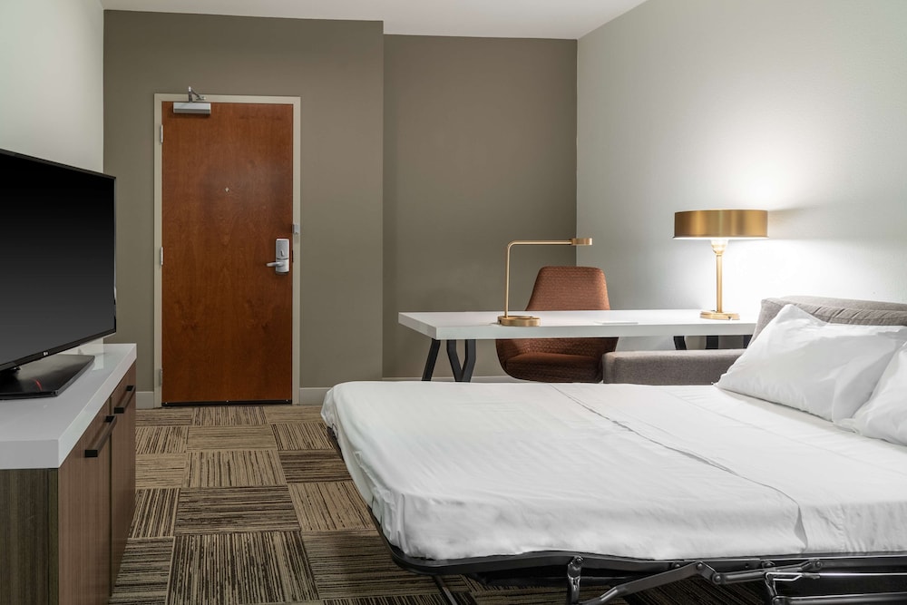 Hilton Garden Inn North Little Rock - photo 17