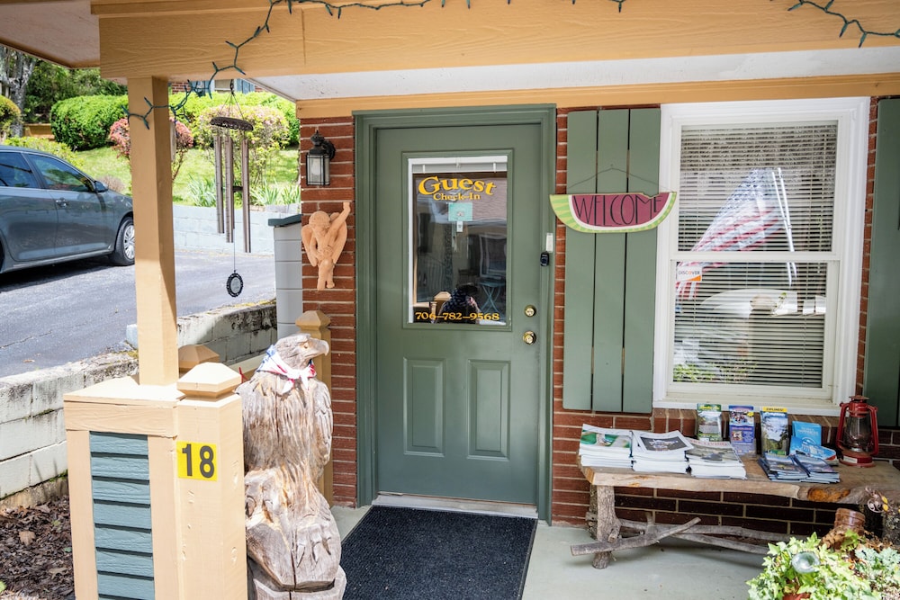 Mountain Aire Cottages & Inn - photo 4