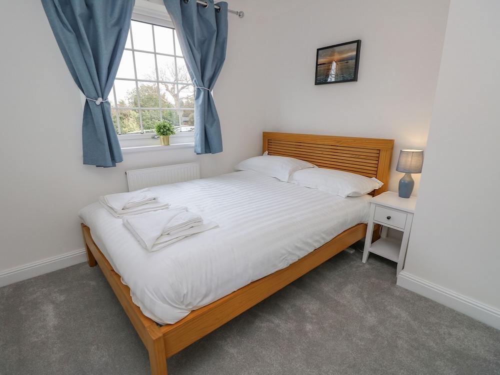 Tennyson View — Totland — photo 4