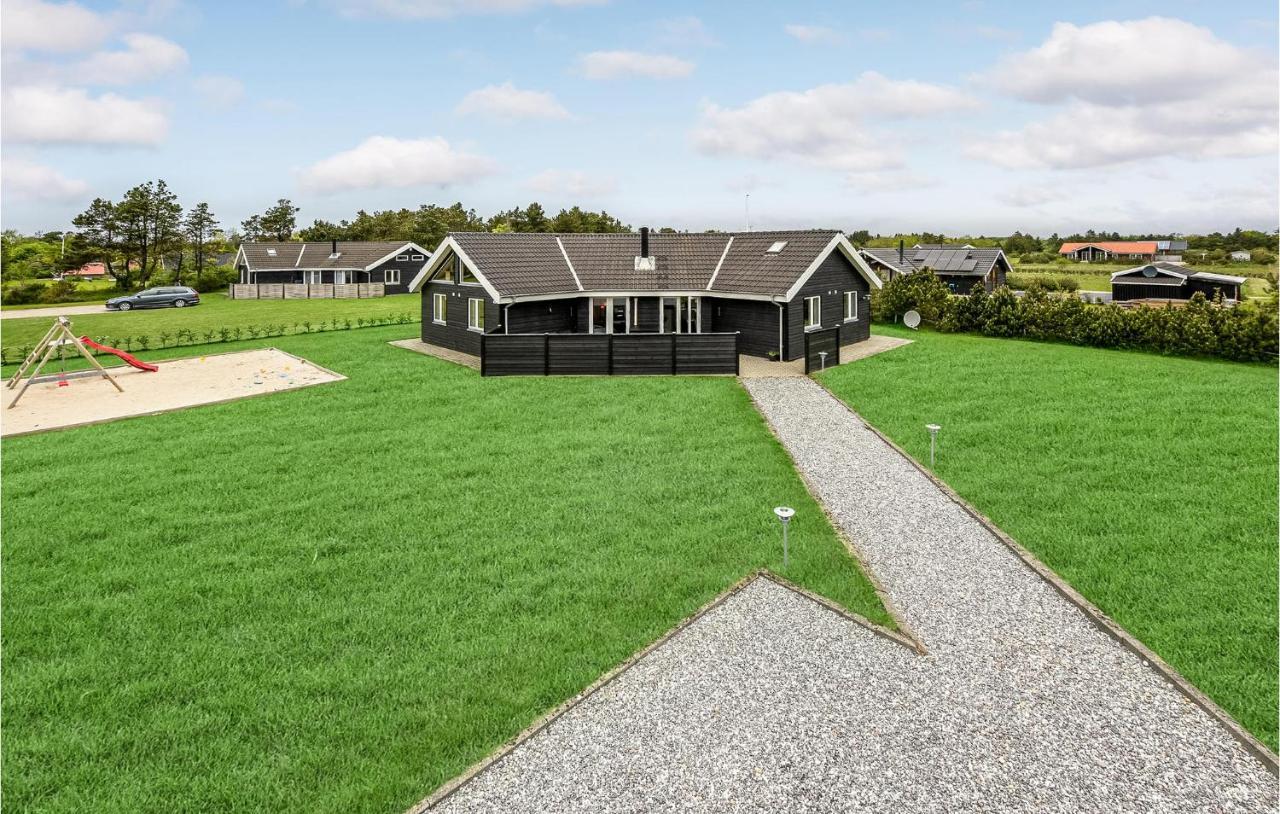 Four Bedroom Holiday Home In Skjern — 4-Star Luxury Hotel in Skjern, Denmark