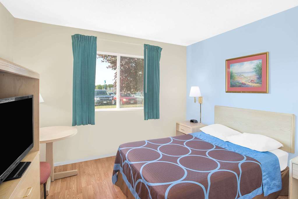 Super 8 by Wyndham Canandaigua - photo 10