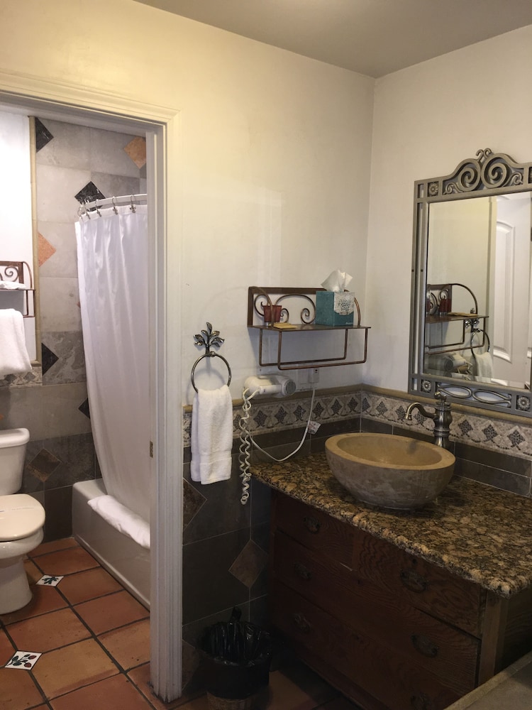 Chantico Inn - photo 32