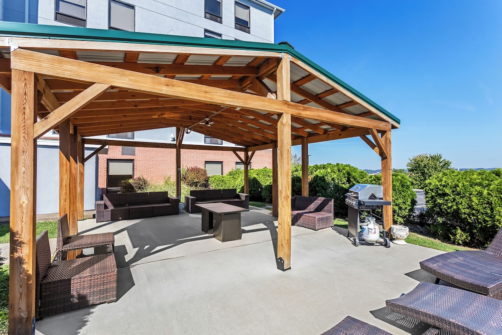 Holiday Inn Express Suites Charleston by IHG - photo 57