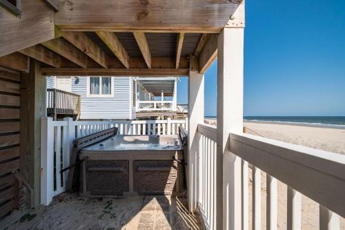 The Salty Dog by Oak Island Accommodations - photo 23