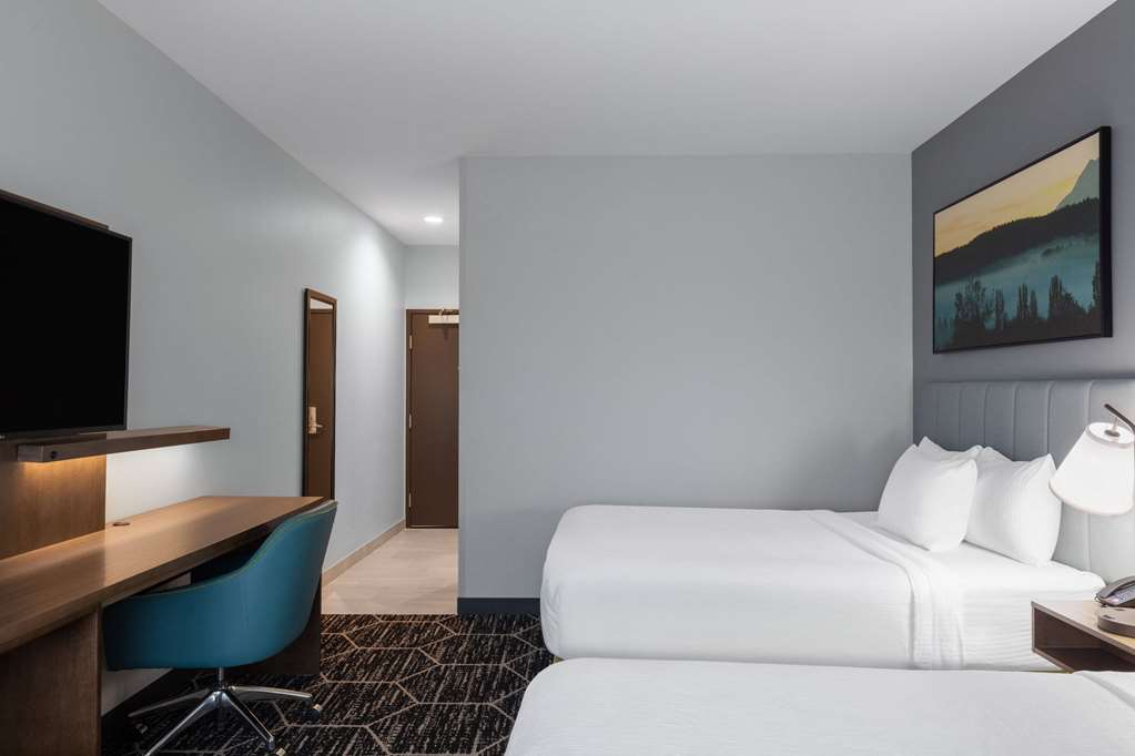 La Quinta Inn & Suites by Wyndham Centralia - photo 34