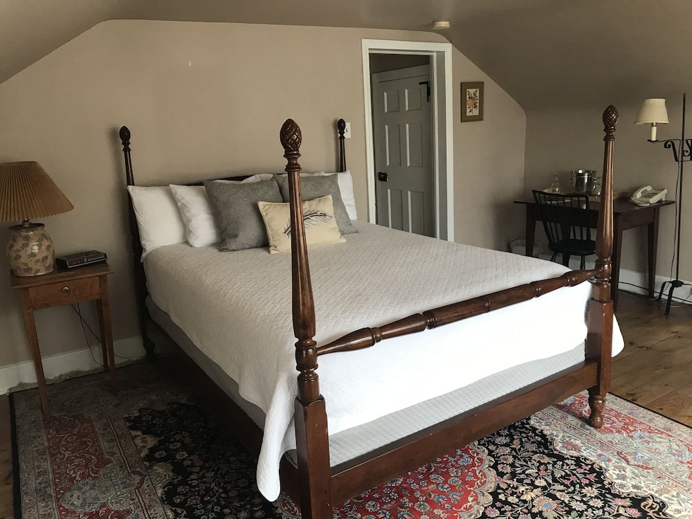 Inn at Millrace Pond - photo 10