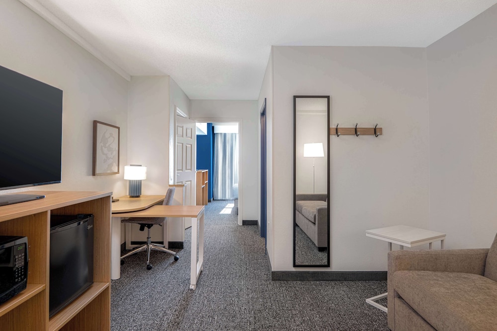 Spark by Hilton Orangeburg - photo 21