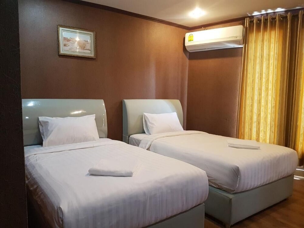 Sinnakhone Hotel - last minute hotel in Vientiane