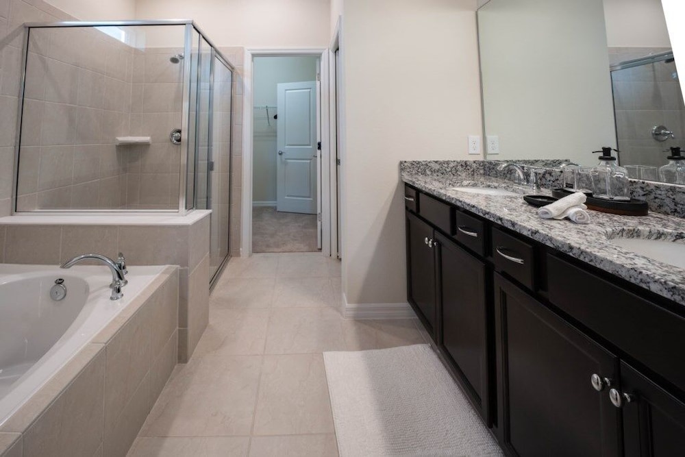 Luxury For The Whole Family At Windsor Island Resort 5 Bedroom Villa - photo 17