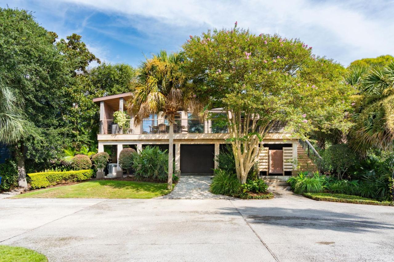 Folly Vacation 620 Three Bedroom Home one block to the beach and pet friendly — 4-Star Luxury Hotel in Folly Beach, United States