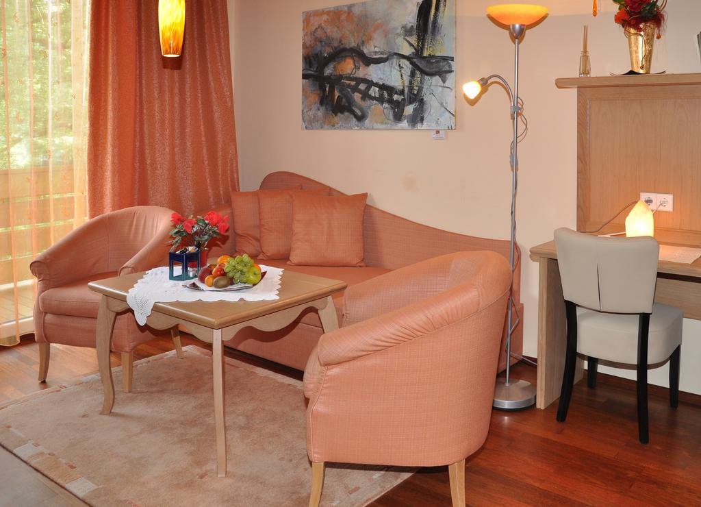 Wellnesshotel Paradiesquelle — hotel in Puchberg Am Schneeberg