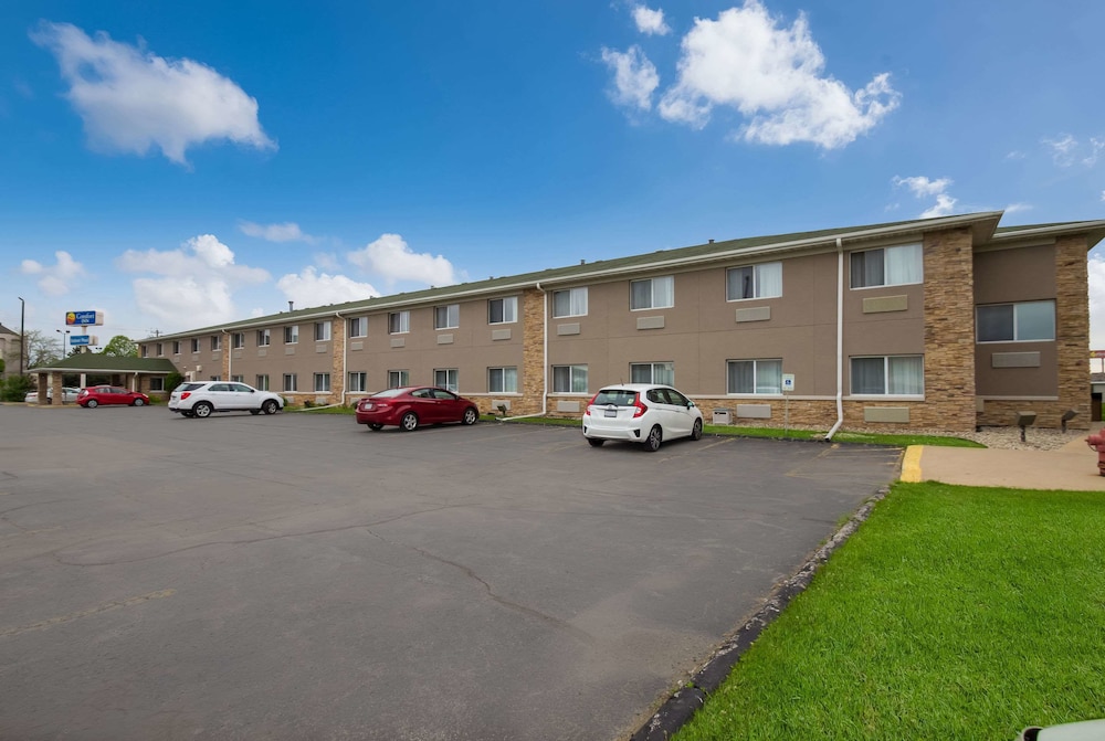 Quality Inn & Suites Green Bay Ashwaubenon - photo 41