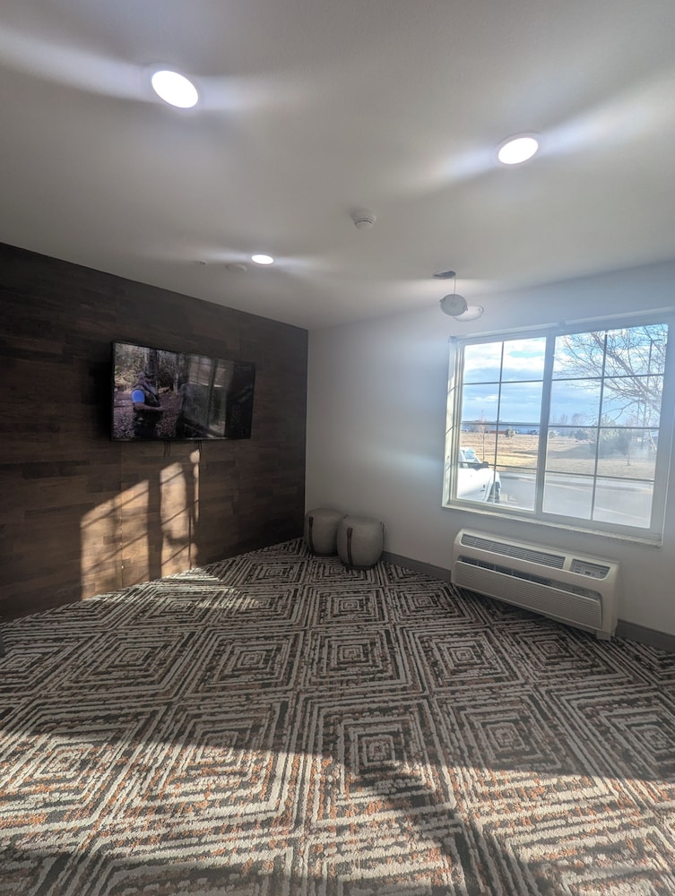 Candlewood Suites Loveland by IHG - photo 57