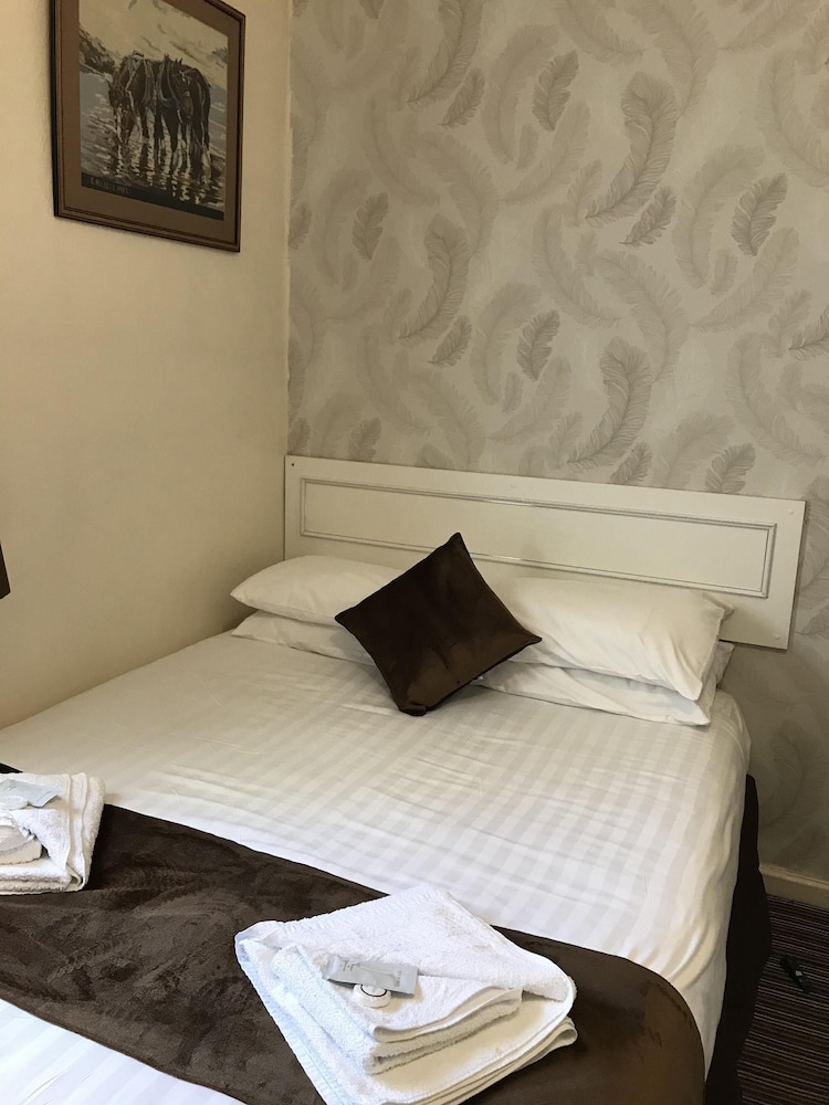 The Feathers Hotel — Blackpool — photo 4