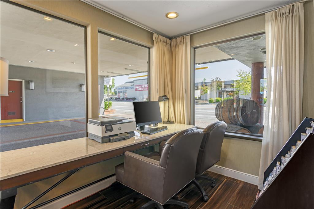 Best Western Petaluma Inn - photo 45