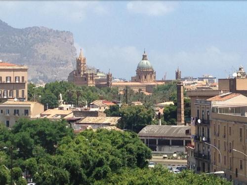 Giu a Palermo — 4-Star Luxury Hotel in Palermo, Italy