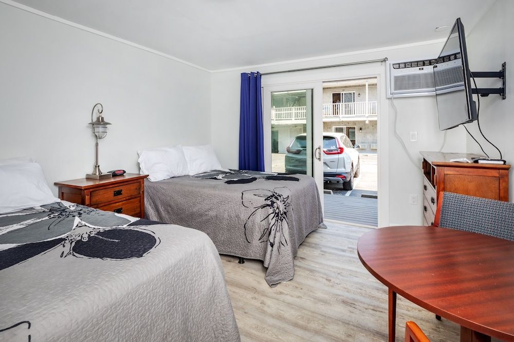 Sea Spiral Suites & Motel - photo 19