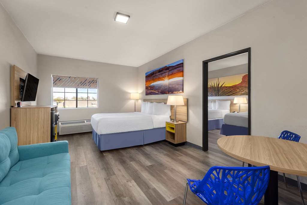 Days Inn & Suites by Wyndham Tucson Marana - photo 33