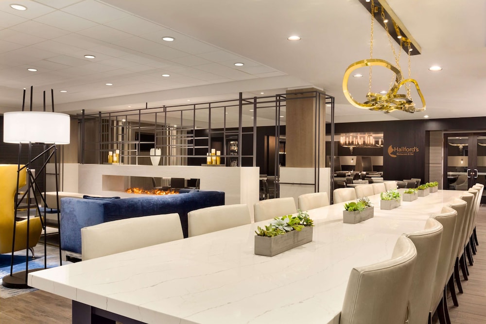 Embassy Suites by Hilton Dallas DFW Airport North - photo 9