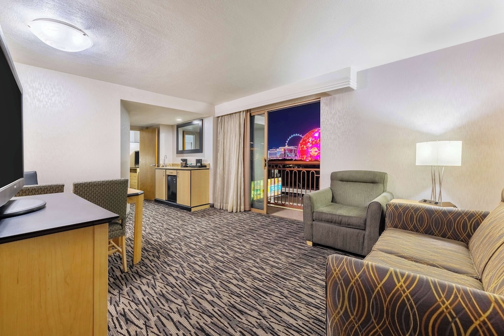 Embassy Suites by Hilton Convention Center Las Vegas - photo 28