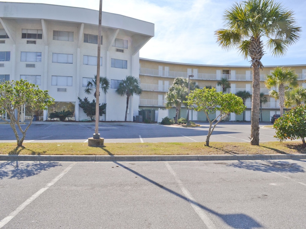Boardwalk Beach Hotel - photo 109