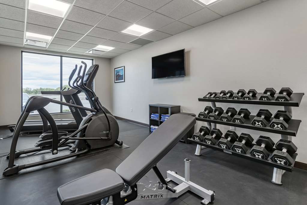 MainStay Suites Milwaukee Franklin - photo 19