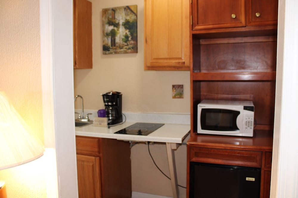 Ans Inn & Suites - photo 23