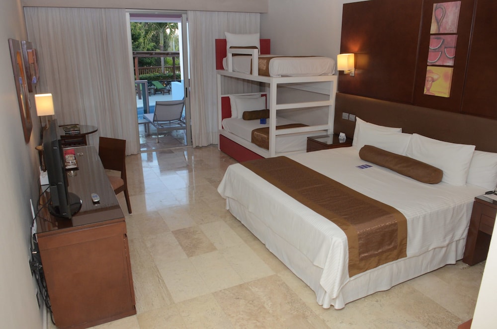 Princess Family Club Riviera All Inclusive — 5-Star Luxury Hotel in Playa Del Carmen, Mexico
