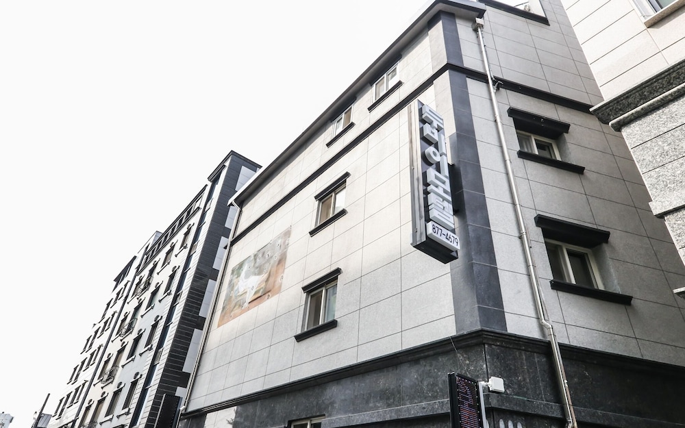 Eumsung Dubai in Anseong, South Korea