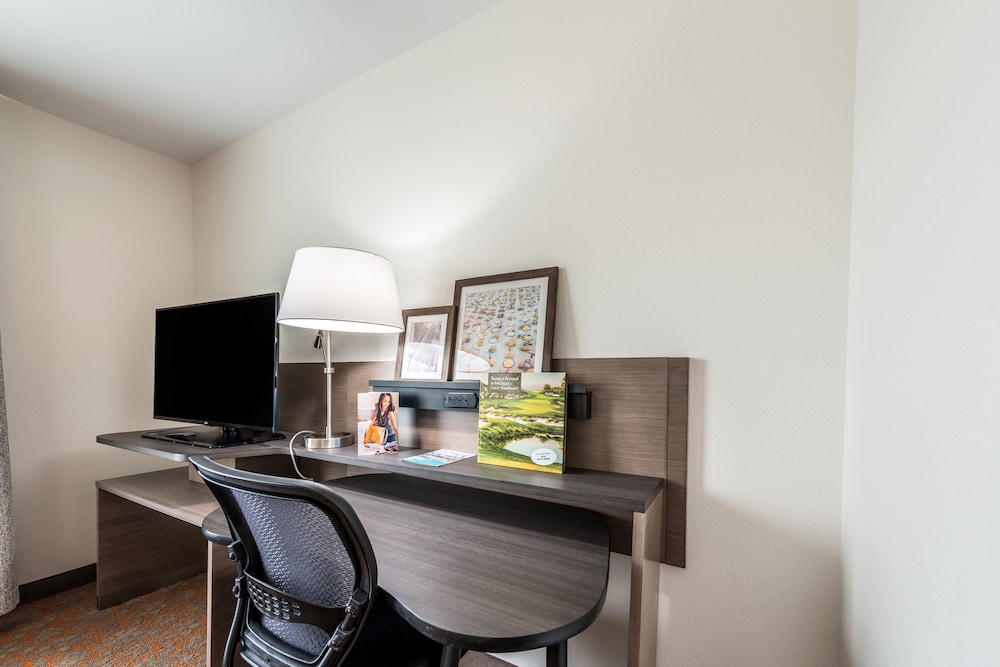 Fairfield Inn & Suites by Marriott St. Joseph Stevensville - photo 16