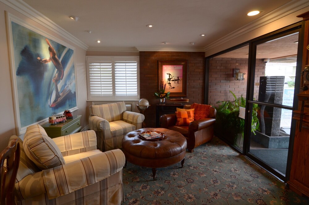 Bay Shores Peninsula Hotel in Newport Beach, United States