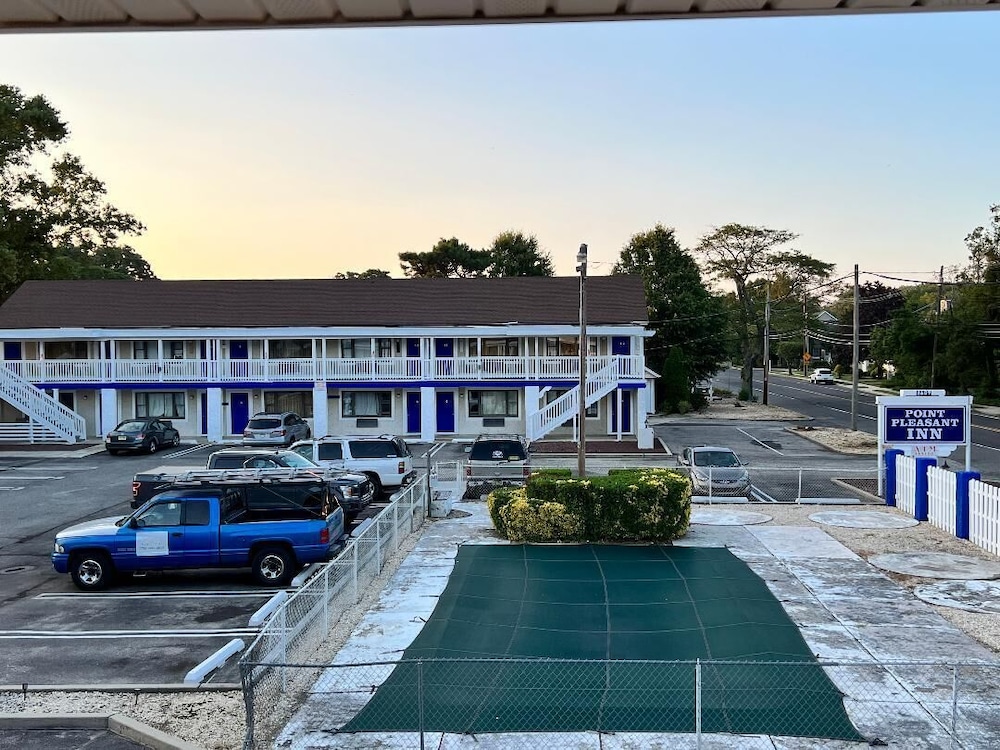 Point Pleasant Inn - photo 9