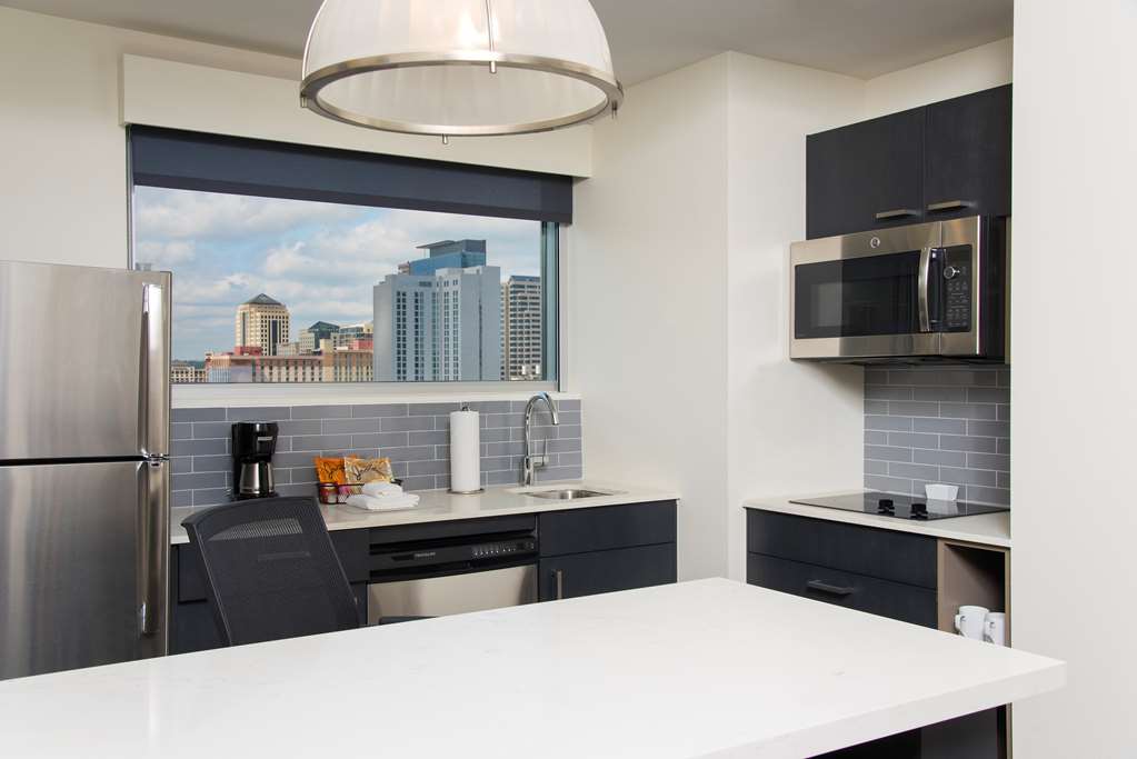 Hyatt House Austin Downtown - photo 12
