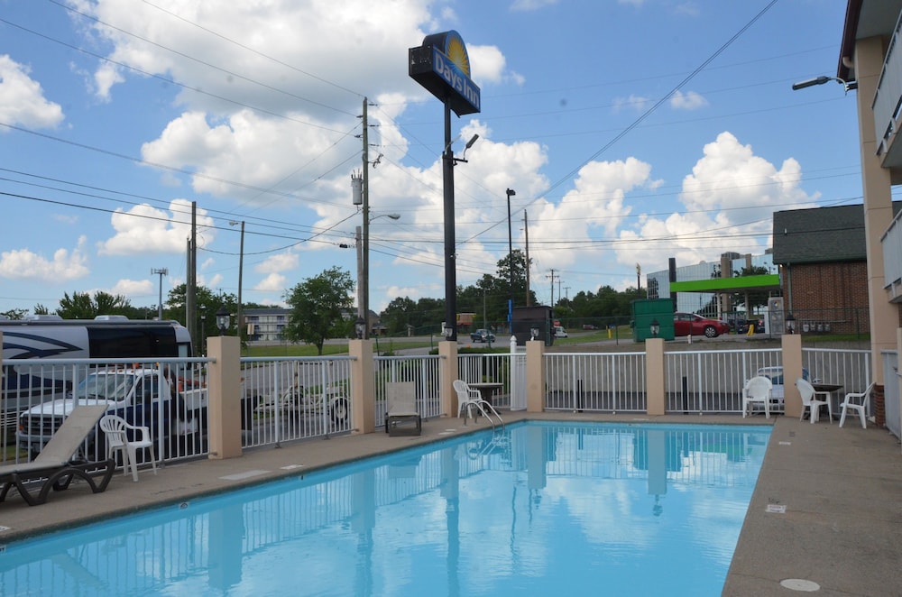 Days Inn by Wyndham Nashville Airport - photo 22