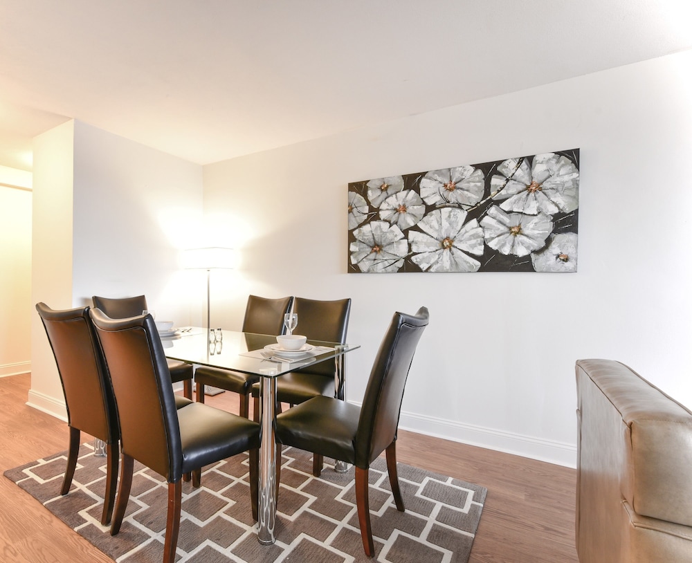 Global Luxury Suites At Emerson Place - photo 13