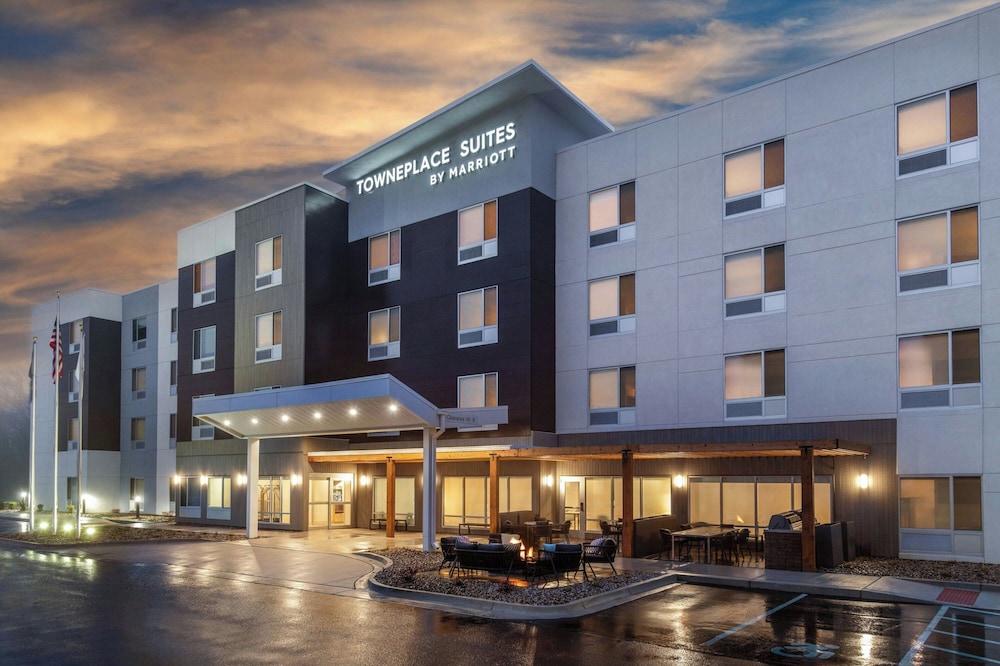 TownePlace Suites by Marriott Holland - photo 30