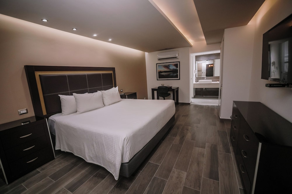 Quinta Dorada Hotel and Suites