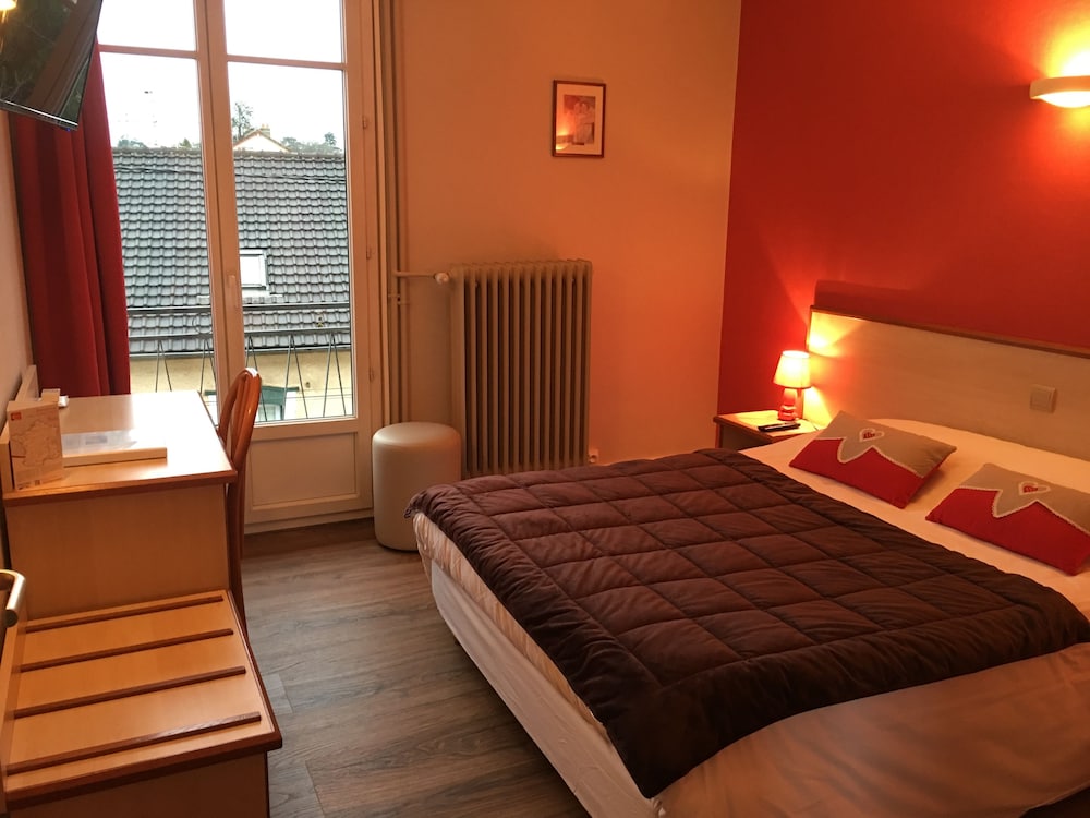 Hotel Le Saint Remy in Saint-Remy-De-Provence, France