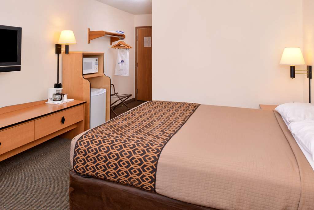 Americas Best Value Inn & Suites Atlantic - photo 14