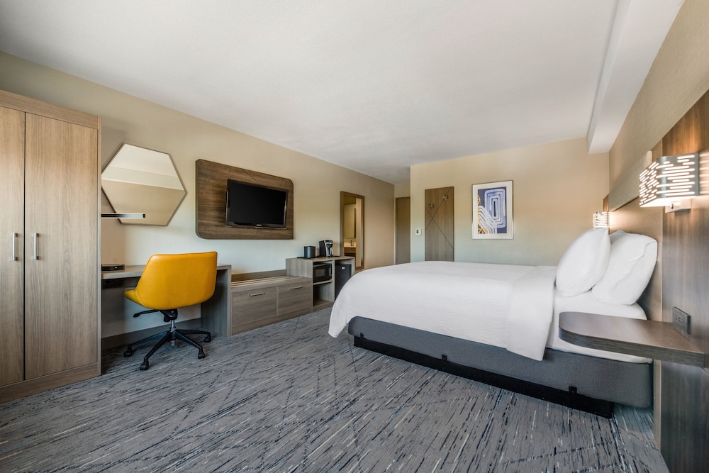 Holiday Inn Express San Diego South National City by IHG - photo 8