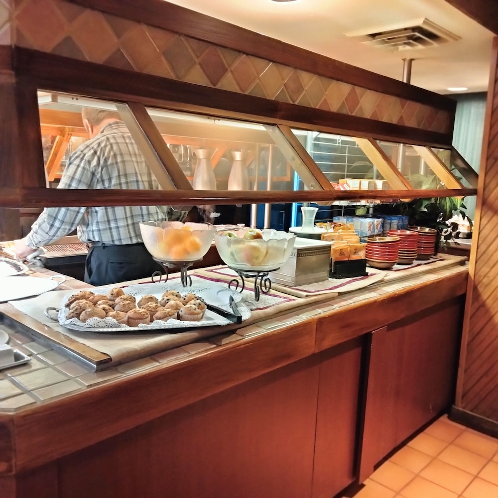 Holiday Inn St. Louis West Six Flags by IHG - photo 27