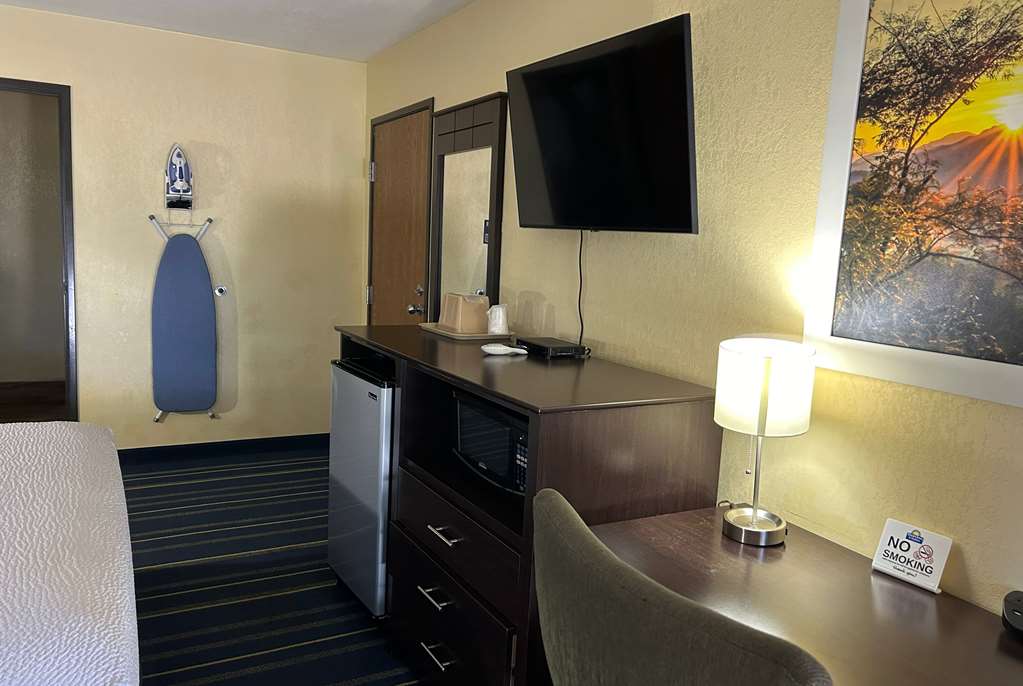 Days Inn by Wyndham Holbrook - photo 17