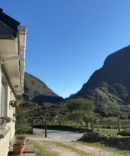 Purple Mountain Cottage — 4-Star Luxury Hotel in Cill Airne, Republic of Ireland