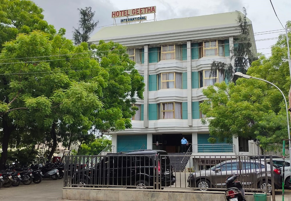Hotel Geetha International - carbon neutral hotel in Thoothukudi