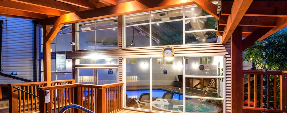 Gibsons Garden Hotel