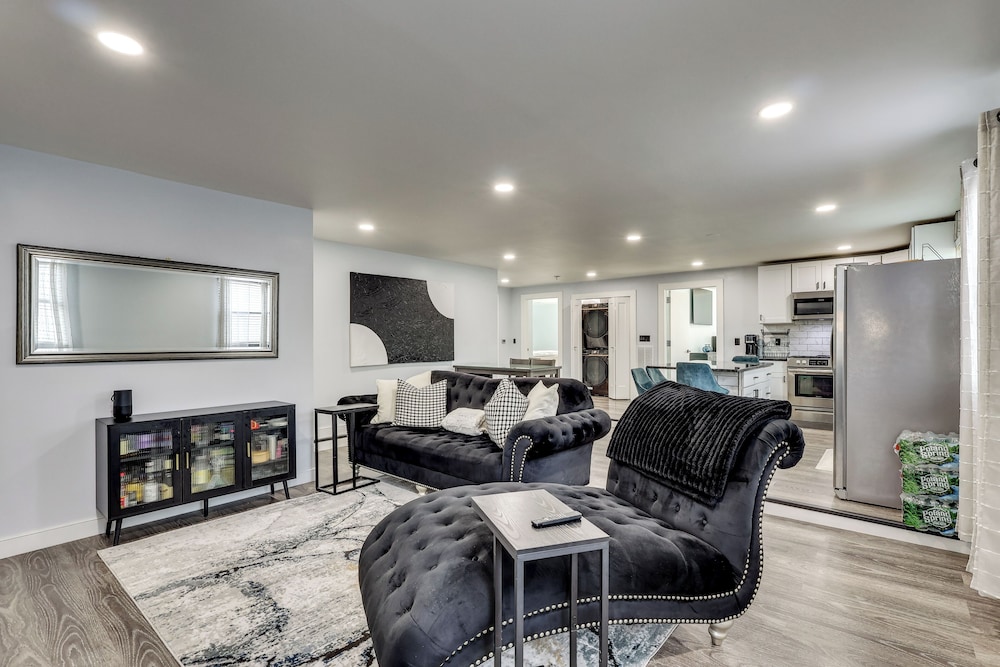 4 Mi to Metlife Stadium: Chic Wallington Unit — hotel near Teterboro Airport